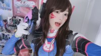 韩国萌妹COS《守望》D.Va：经典连体衣 表情可爱！