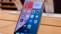 iPhone17或有高刷引热议!网友:先解决信号 电池问题