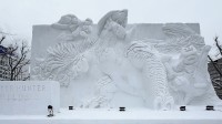 《怪猎荒野》超大雪雕完工:锁刃龙太帅了!还原度好高